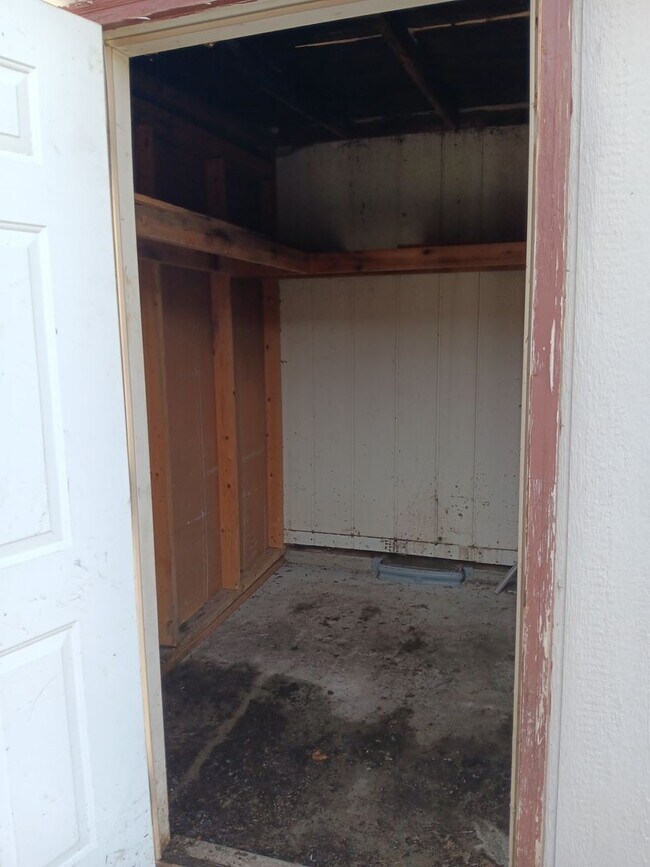 Building Photo - 4 Bed House in Cove