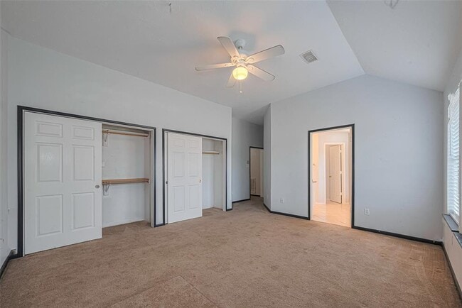 Building Photo - 1439 El Camino Village Dr