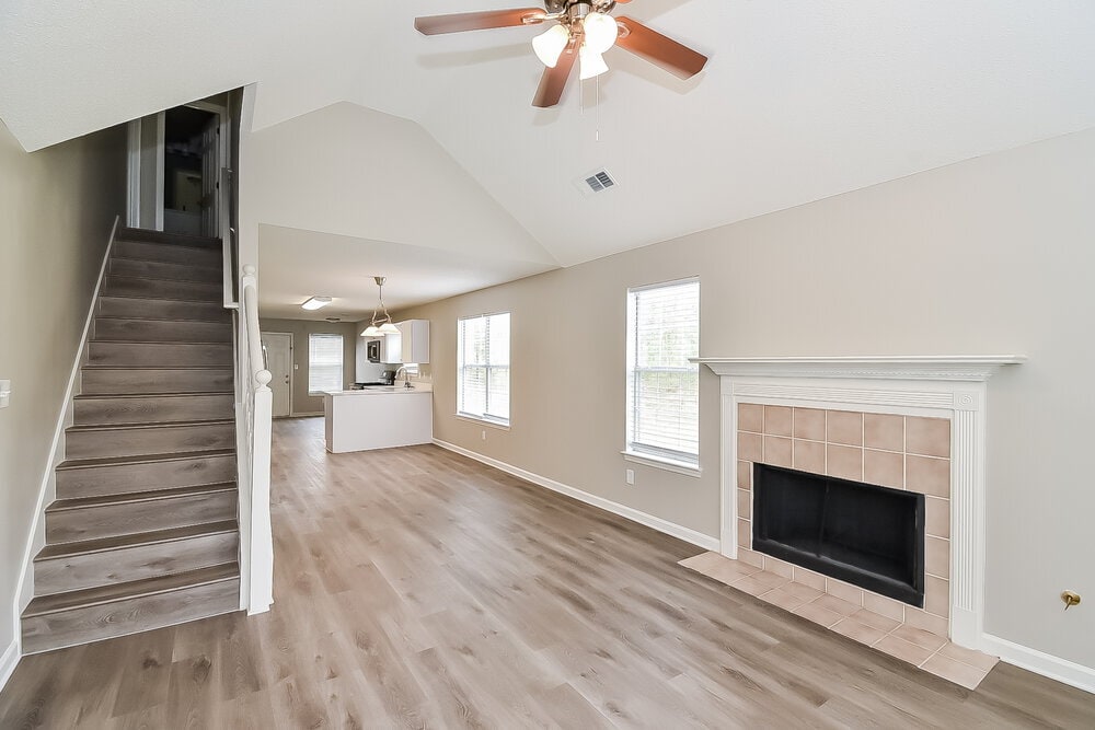 Building Photo - 1376 Camrose Ct