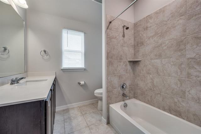 Building Photo - 632 Lake Cove Dr