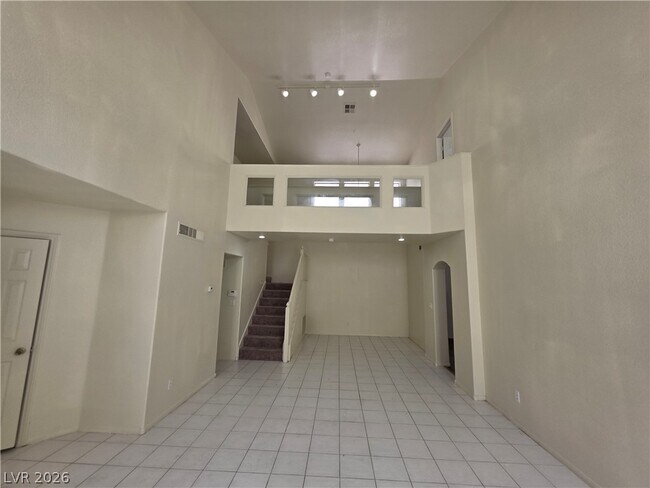 Building Photo - 8008 Dover Shores Ave