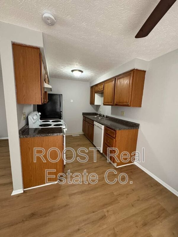 Building Photo - 2801 Conrad Dr