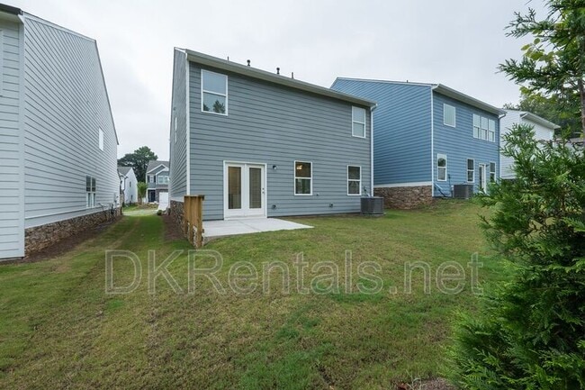 Building Photo - 182 Parkwood Dr
