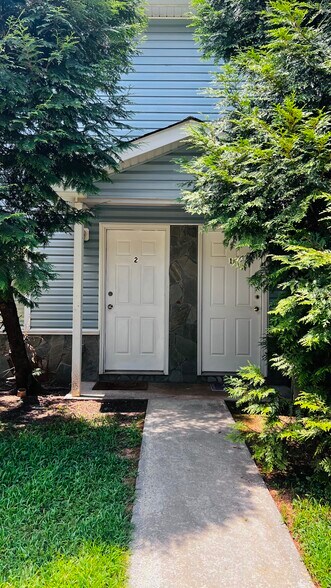Building Photo - 128 Dusty Creek Ln