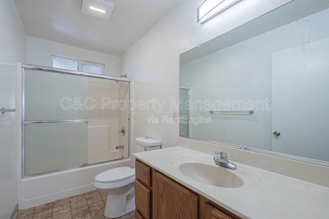 Building Photo - 15 Dolores Ave