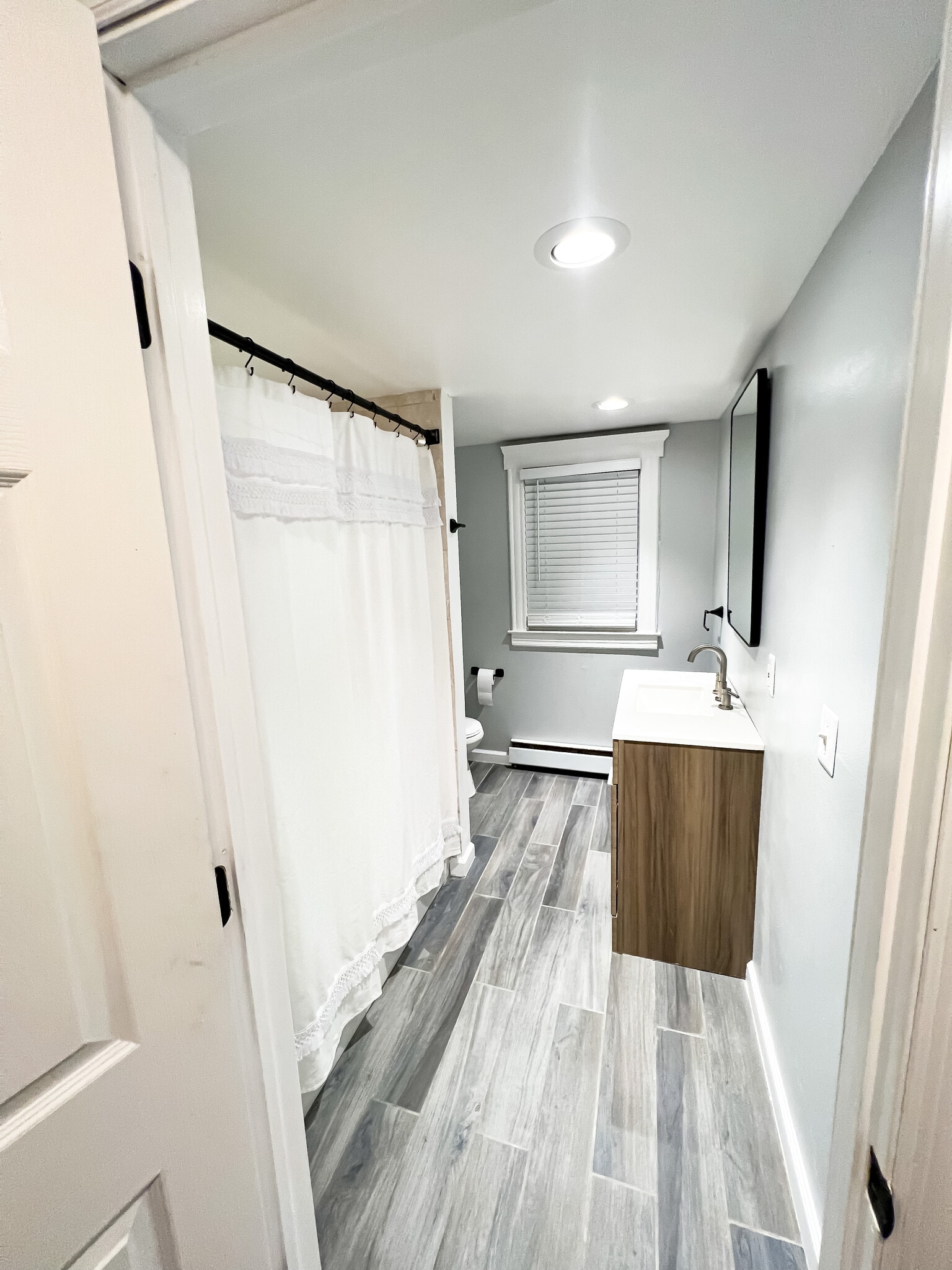 Building Photo - 239 William St