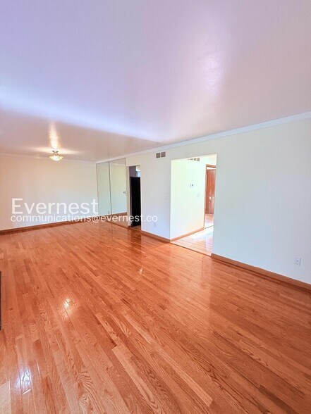 Building Photo - 5369 Wright Way W
