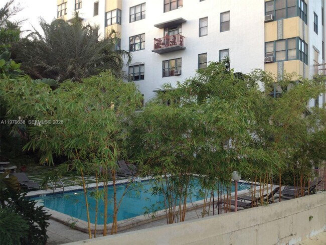 Building Photo - 2445 Lake Pancoast Dr