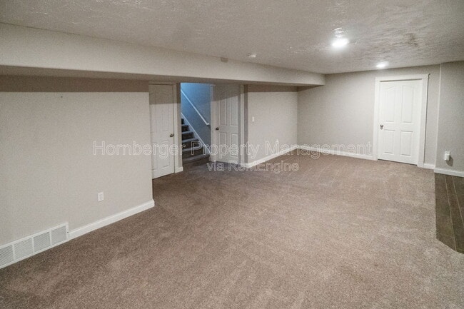 Building Photo - 6415 S Woodland Ct