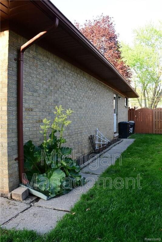 Building Photo - 15142 Susanna St