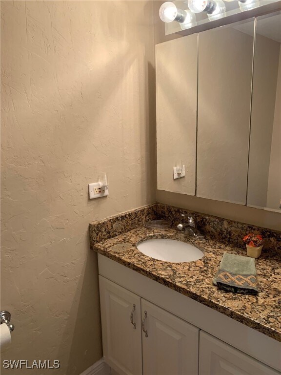 Building Photo - 7410 Lake Breeze Dr