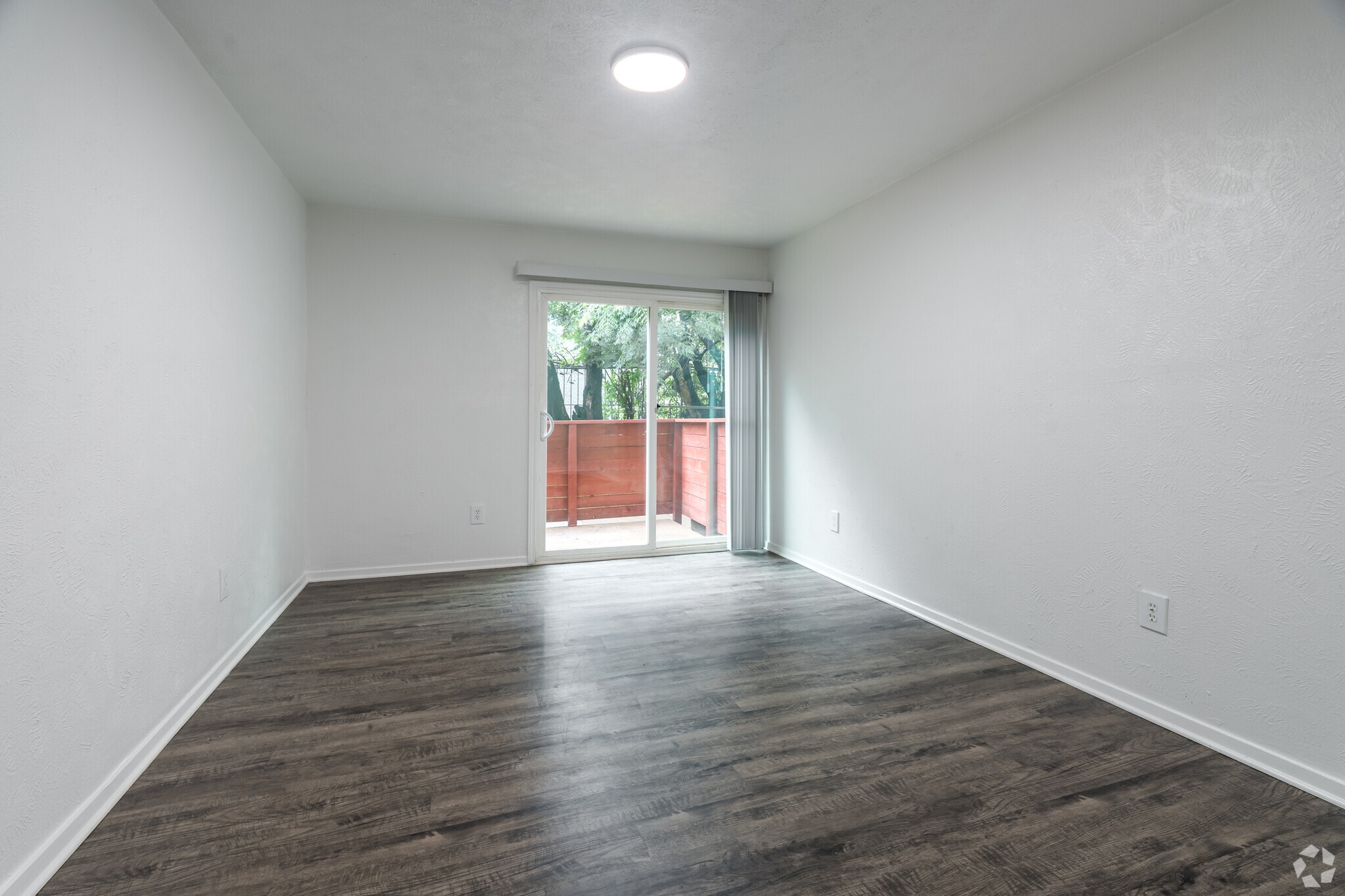 2BR, 1.5BA - 865SF - Living Room - The Courtland