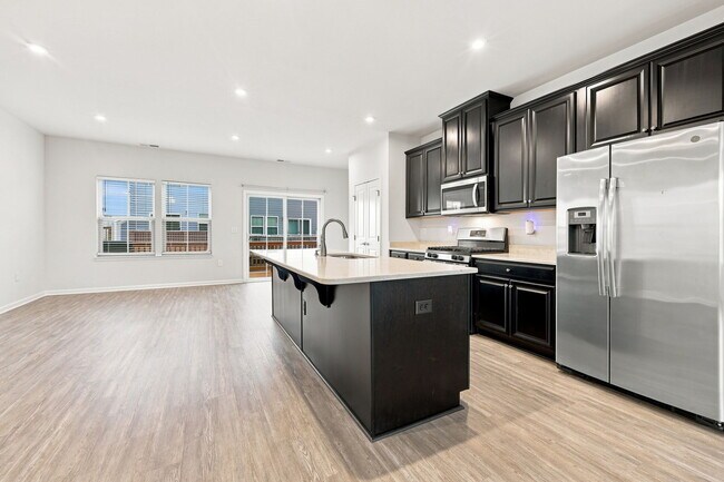 Building Photo - 707 Channing Park Cir