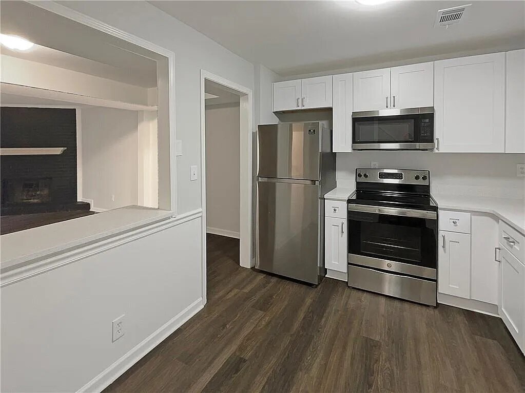 Building Photo - 7001 Pat Mell Pl SE