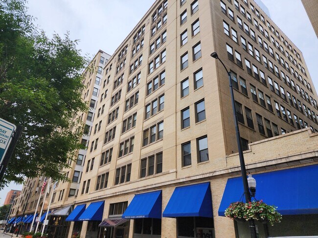 Building Photo - 680 S Federal St