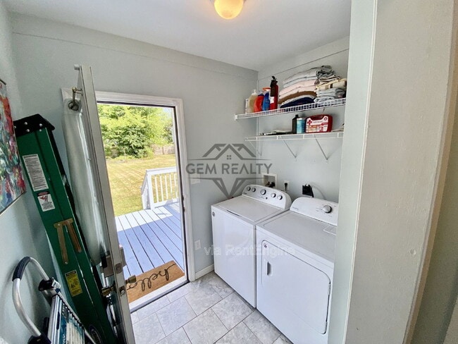 Building Photo - 3100 Stockton St