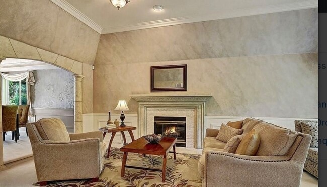 Building Photo - 4 Bedroom 3 Bath Spacious Home in Bellevue
