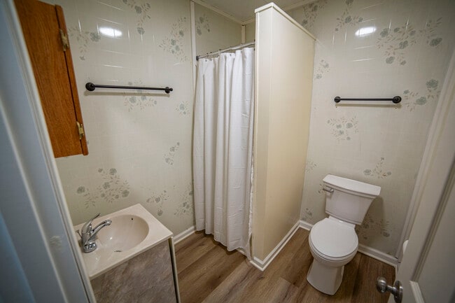 Building Photo - 2336 122nd St