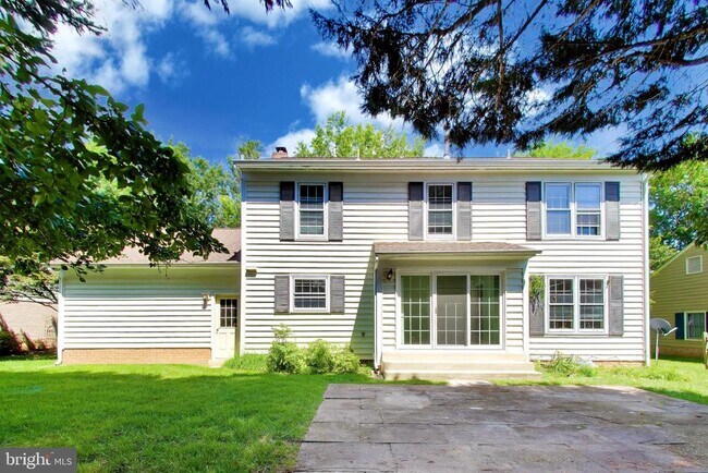 Building Photo - 991 Farm Haven Dr