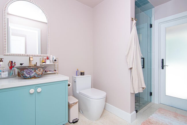 Building Photo - 8208 Twin Lake Dr