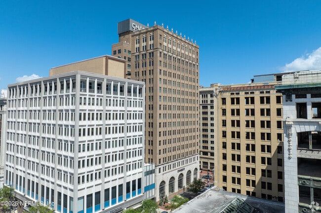 Building Photo - 112 Adams St