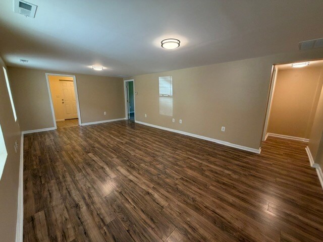 Building Photo - 406 Schucks Rd