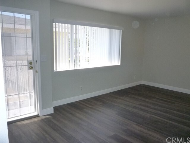 Building Photo - 15910 Harvard Blvd