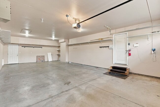 Building Photo - 1680 N Winchester Ct
