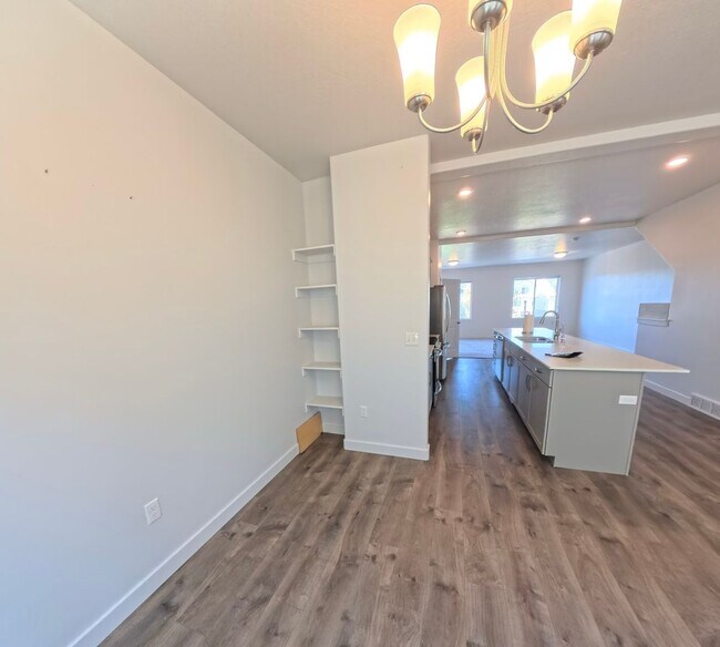 Building Photo - Lexington Townhome - Orem