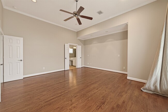 Building Photo - 5111 Inker St