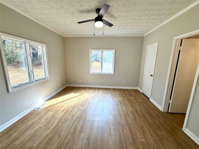 Building Photo - 54 Hebron Church Rd