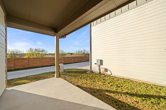 Building Photo - 219 Pinnacle Ln