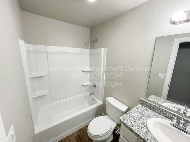 Building Photo - 2147 Kokomo Ave