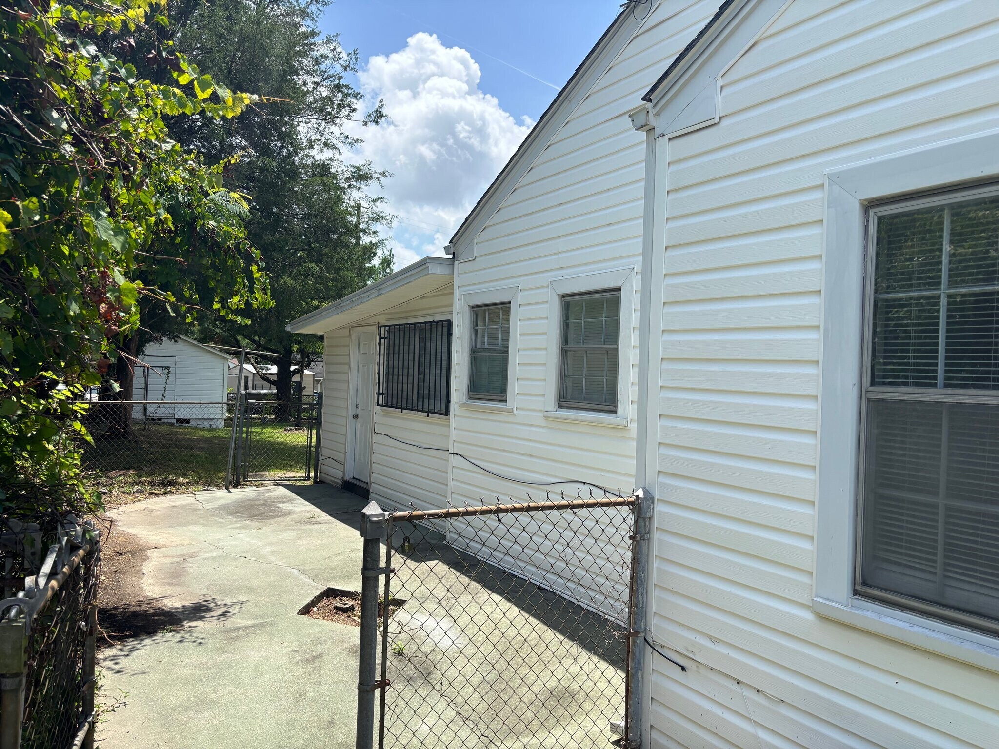 Building Photo - 1515 35th Street Ensley