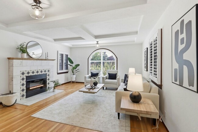 Building Photo - Epic custom remodel on this 1930s Spanish-style home near Downtown Willow Glen!