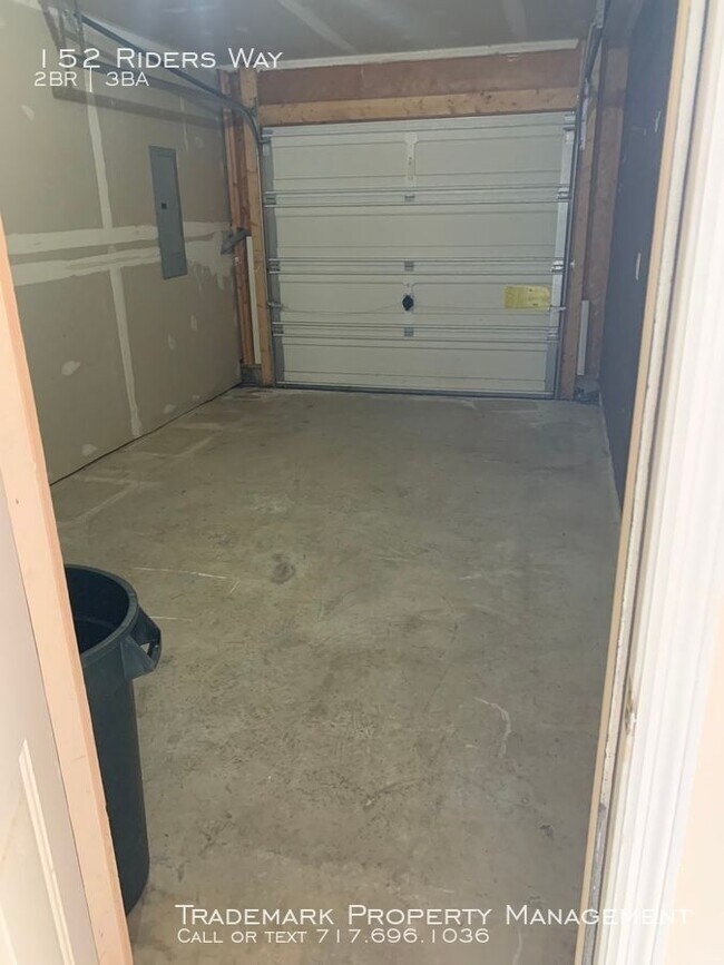 Building Photo - 152 Riders Way
