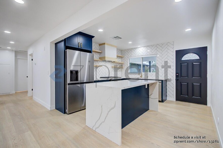Building Photo - 2602 Deodar St