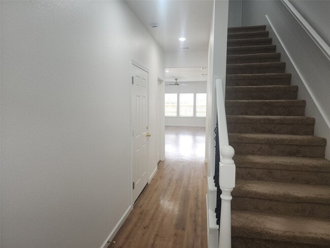 Building Photo - 6719 Roanoke St