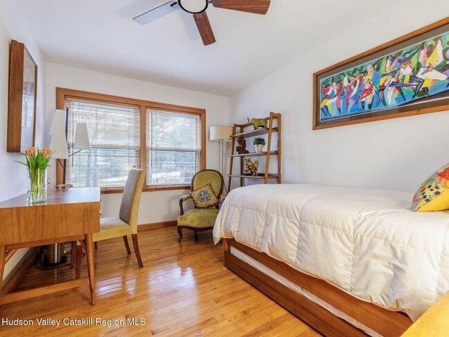 Building Photo - 10 Purdy Hollow Rd