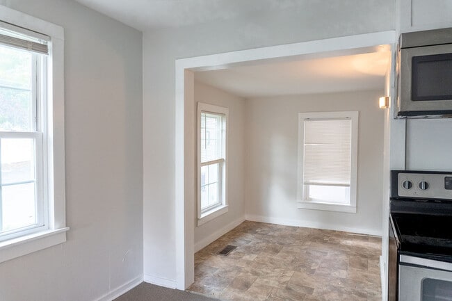 Building Photo - Hayden Road - 414 G