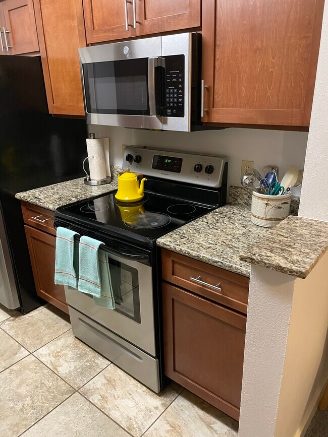 Kitchen - 12303 Harbour Pointe Blvd