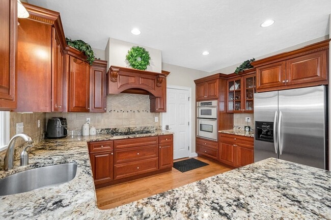 Building Photo - 41 Prospect Hill Dr