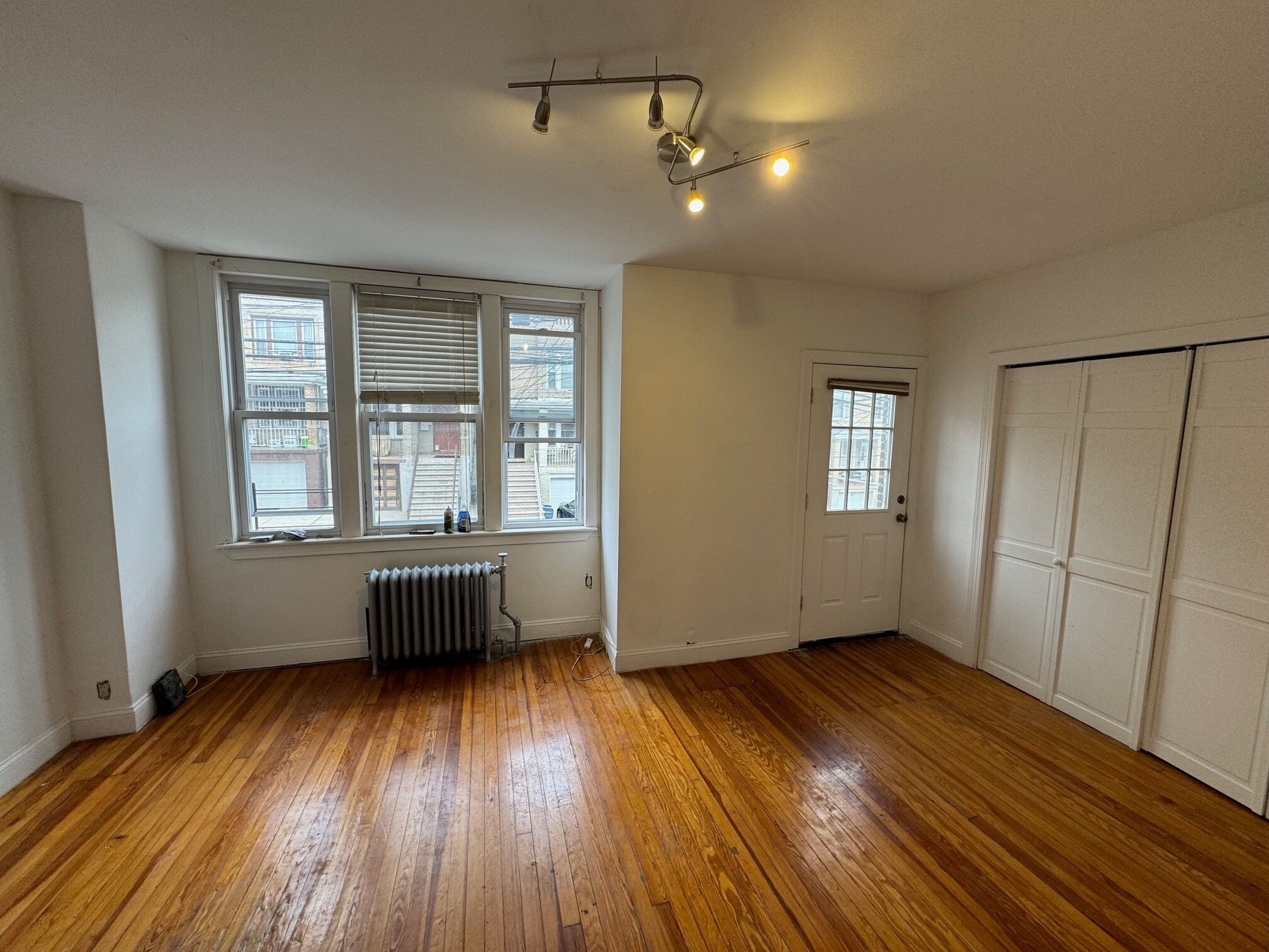 Building Photo - 31A 64th St