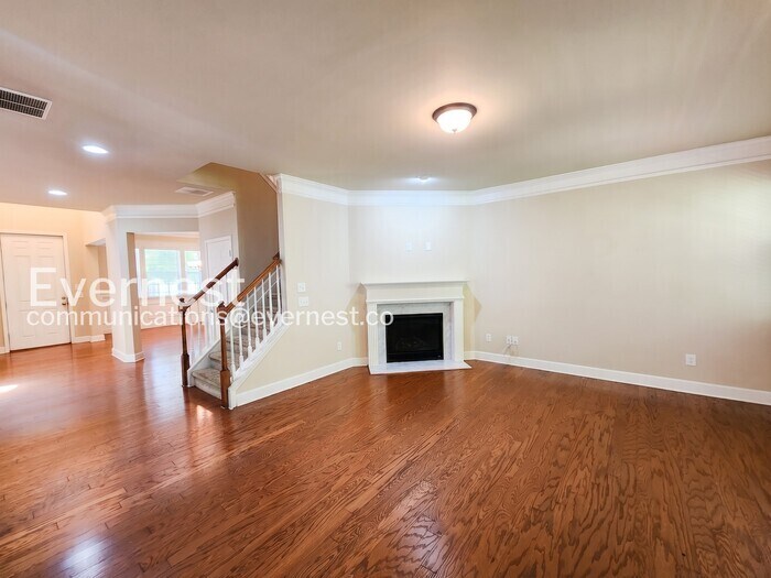 Building Photo - 1656 Danbury Parc Pl