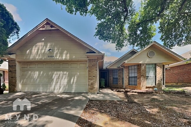 Building Photo - 5909 Wind Drift Trail