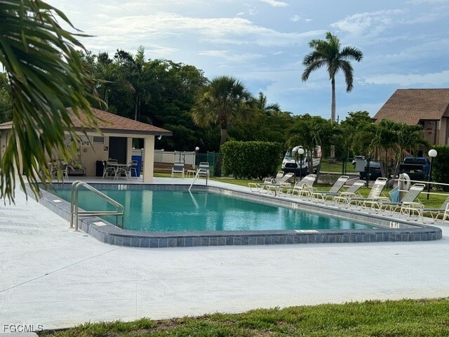 Primary Photo - 9401 Lennex Ln