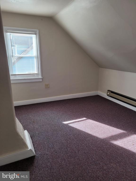 Building Photo - 308 Ash St