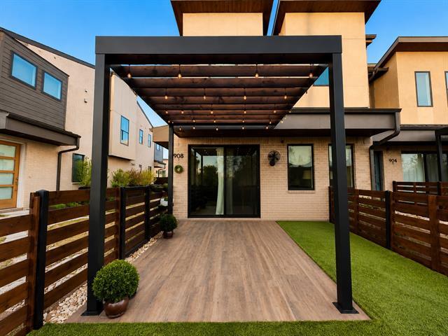 Building Photo - 908 Emerling Dr