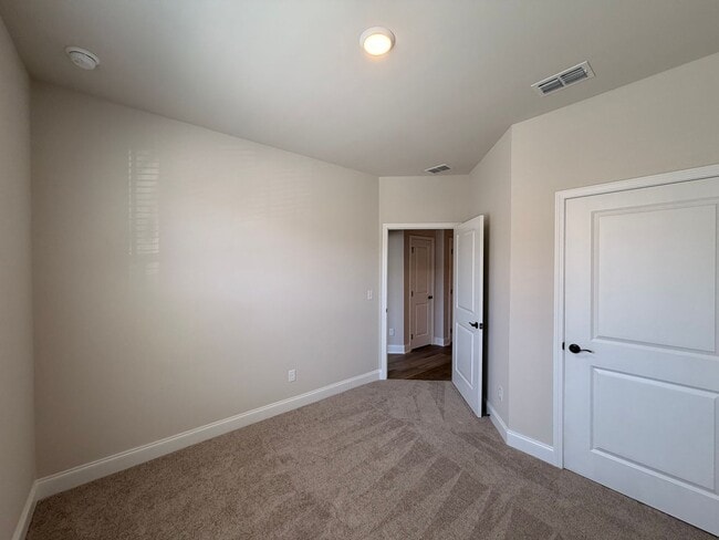 Building Photo - 416 W Stonehaus Xing
