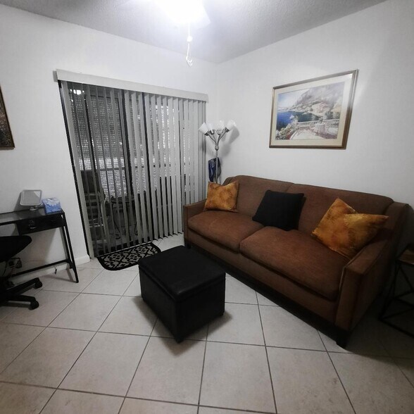 2nd Bedroom Den with Sofa Sleeper - 15449 Lakes of Delray Blvd